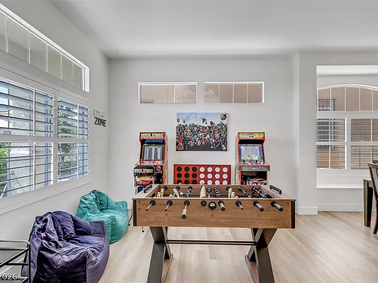 10082 Prairie Dove Ave — Photo 5
