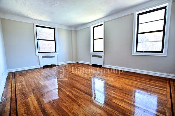Rented by Dakis Group LLC | media 1