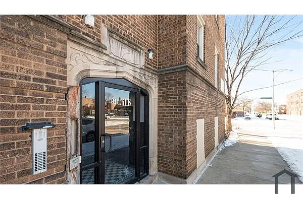 Building Photo - 535 E 102nd St #205