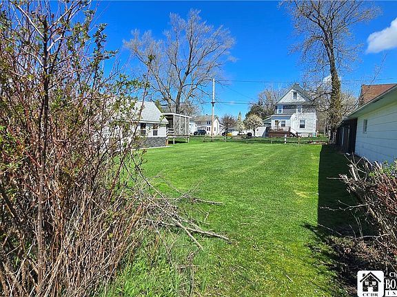 3rd image of 514 Brigham Rd