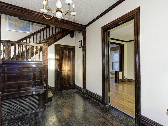 4th image of 1225 Josephine St APT 1