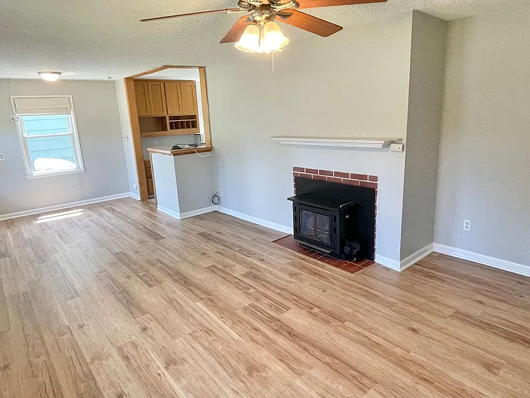 11721 Roosevelt Way NE — Photo 5
