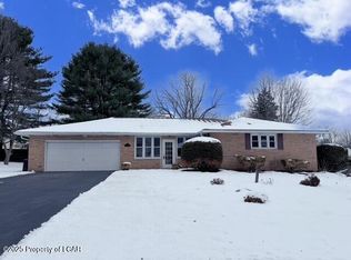 26 Edge Trl, Sugarloaf, PA 18249