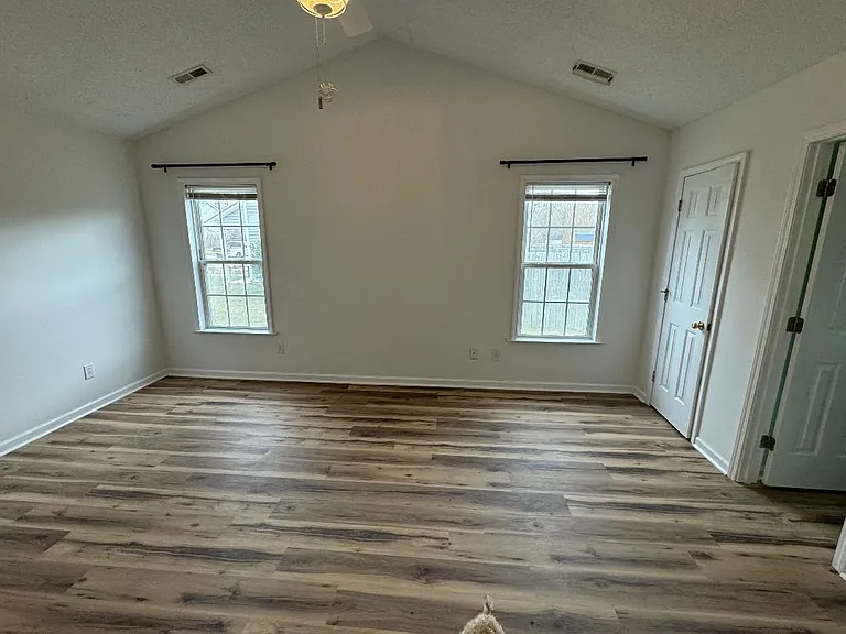 1026 Thorncrest Dr — Photo 14