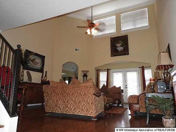 4th image of 1940 Keenlan Dr W