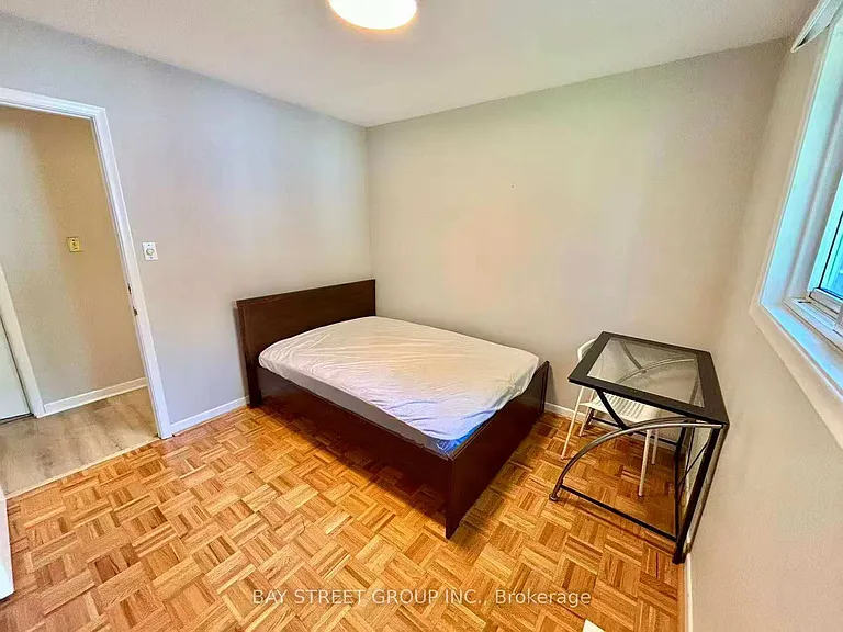 1214 Half Moon Ln — Photo 9