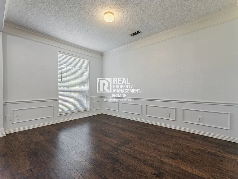 8817 Pocono Dr — Photo 8