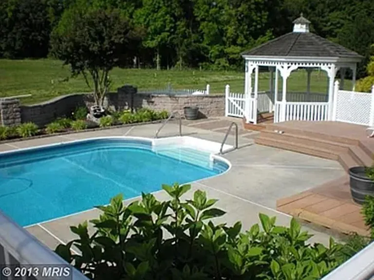 29334 Dogwood View Rd — Photo 2