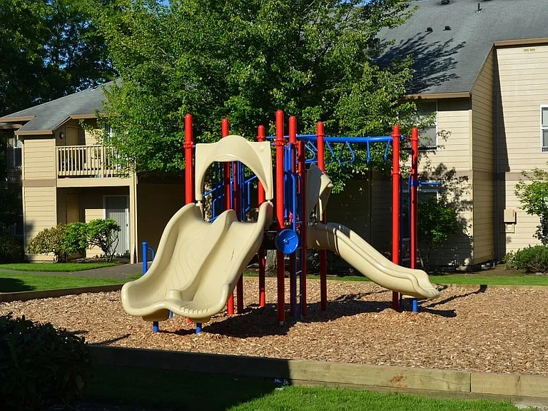 Mountain High Apartments — Photo 10
