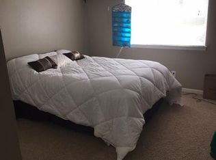 2417 Buckingham Sq APT 334, Urbandale, IA 50322
