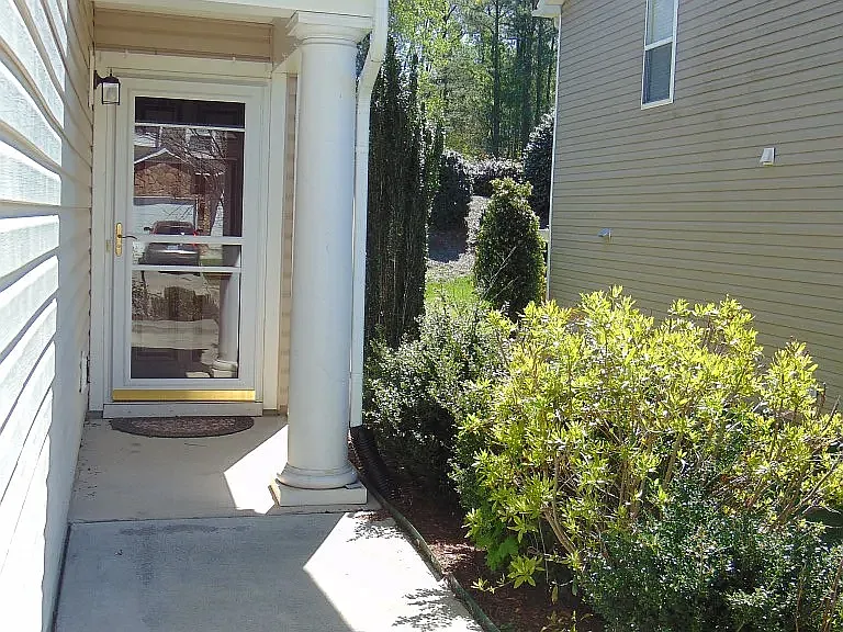 4008 Remington Oaks Cir — Photo 40