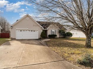 3884 Range Crest Ct, High Point, NC 27265