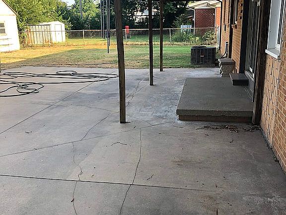 4th image of 4536 S Glenn Ave
