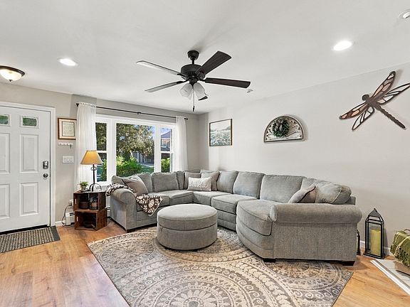 5th image of 38 Walnut Cir Unit 38