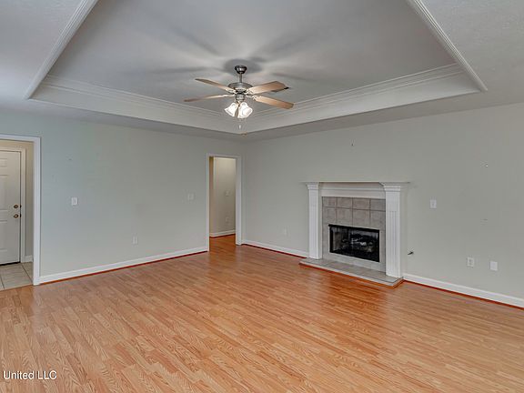3rd image of 502 Meade Ct