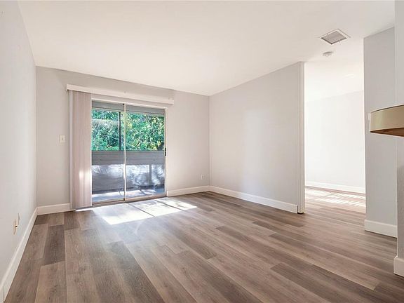 3rd image of 1400 GANDY BOULEVARD N #1708