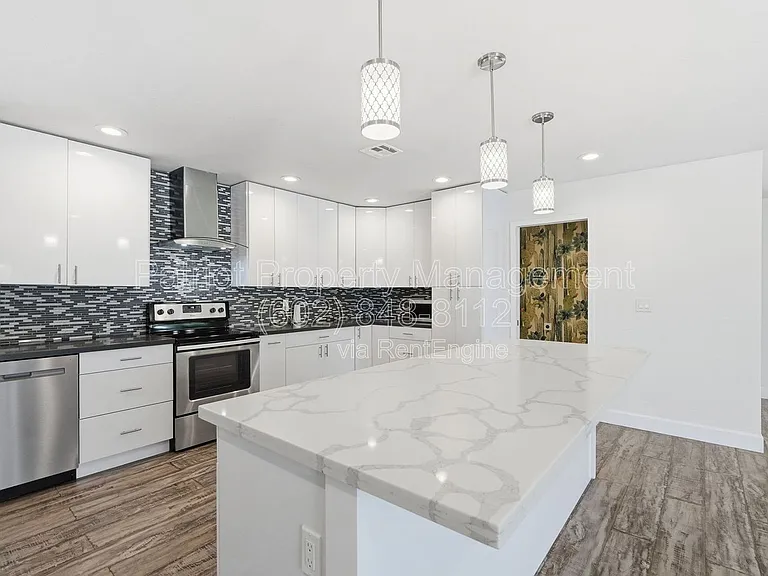 207 E El Caminito Dr — Photo 7