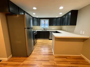 5 Baker Ln, Andover, MA 01810