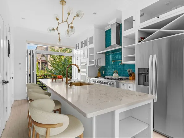 15 Dewey Pl, Brooklyn, NY 11233