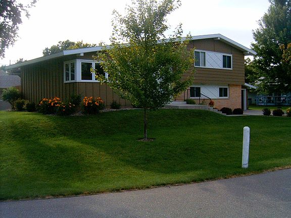 2nd image of 1201 Shorewood Dr