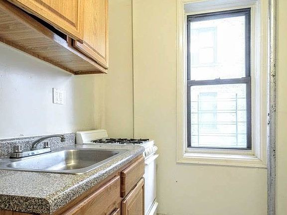 2nd image of 45 Linden Blvd #L1