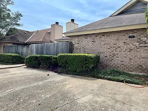 5120 Everett Ln Photo 1