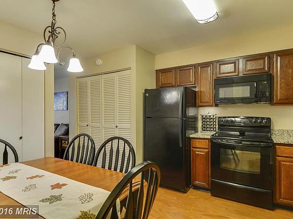 2nd image of 5141 Dudley Ln #46