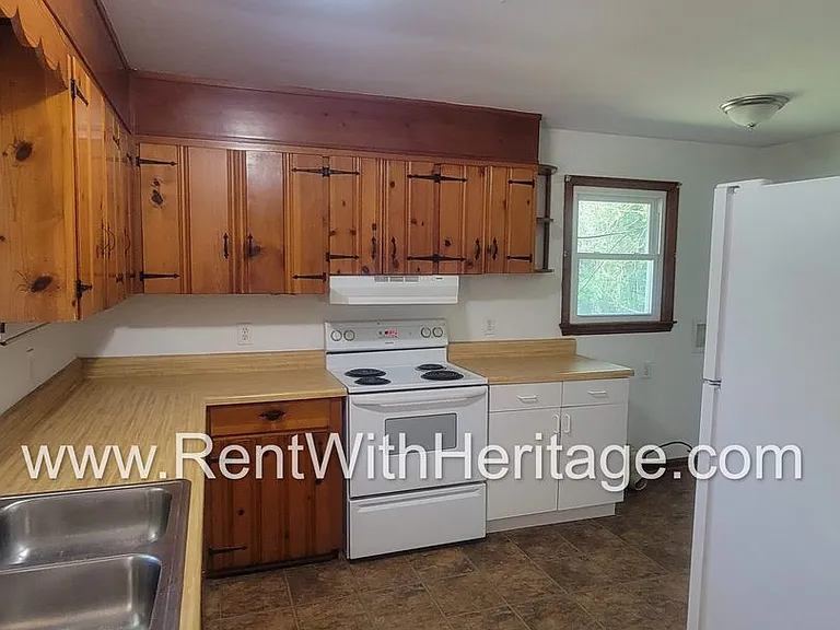5575 Burrus Rd — Photo 18