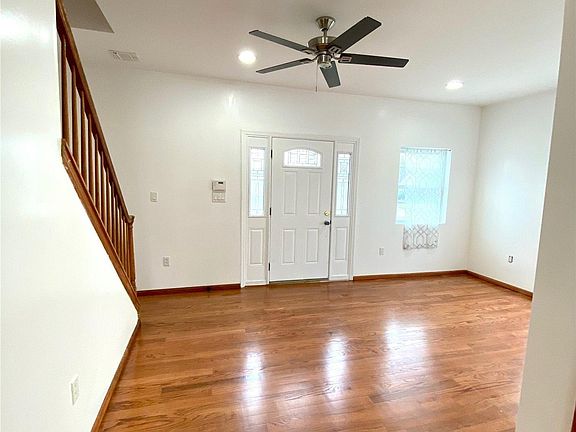 4th image of 133 Kennedy Ave Floor 1