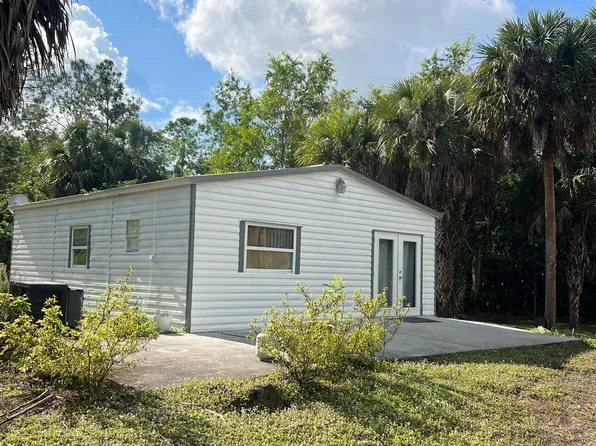 4010 14th Ave NE, Naples, FL 34120