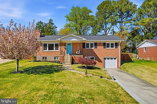 810 Venice Dr Photo 1