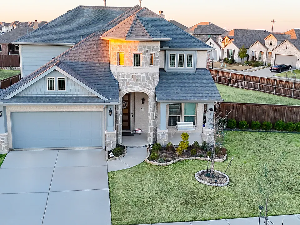 4147 Lagoon Pl