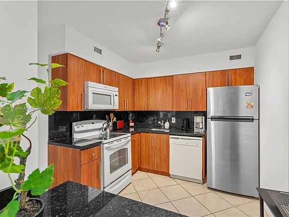 2nd image of 5161 Collins Ave APT 601