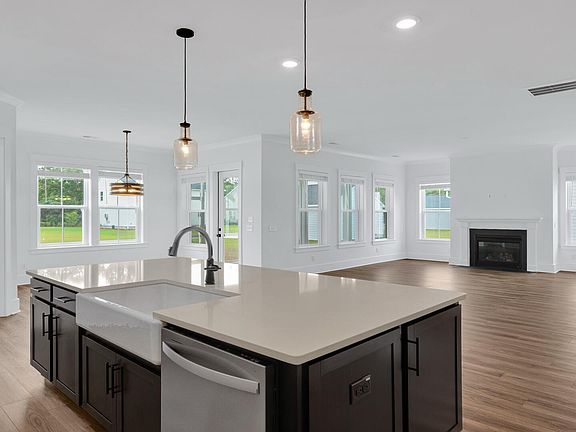 3rd image of 3511 Welks Way