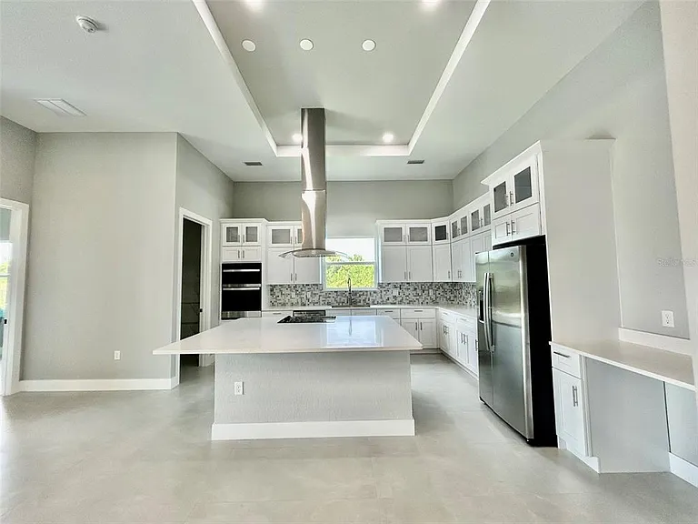 8147 Tracy Cir — Photo 5