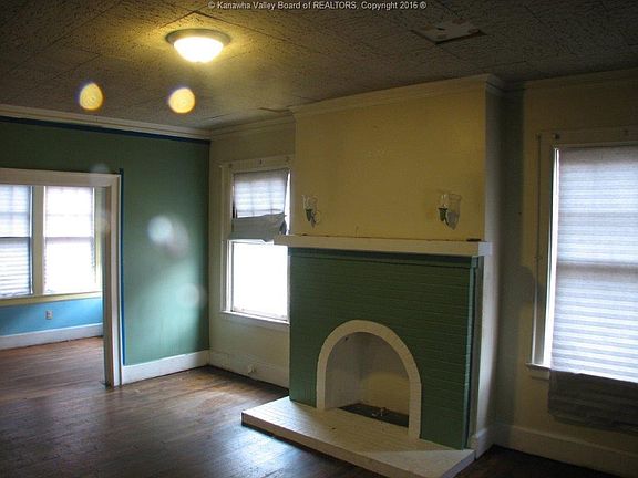 3rd image of 614 1st Ave