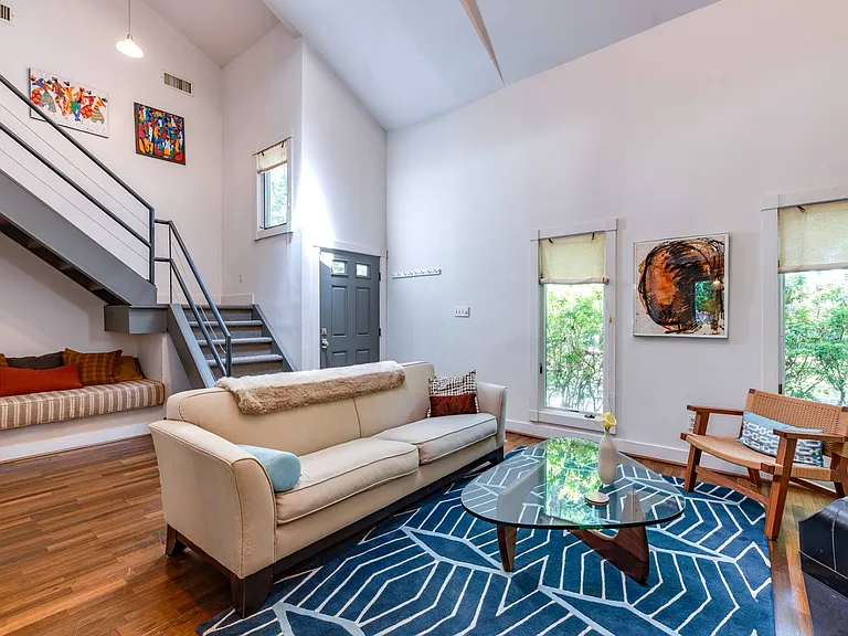 175 Warfield Way — Photo 4