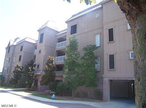 2nd image of 634 Camellia Pointe Blvd #F30