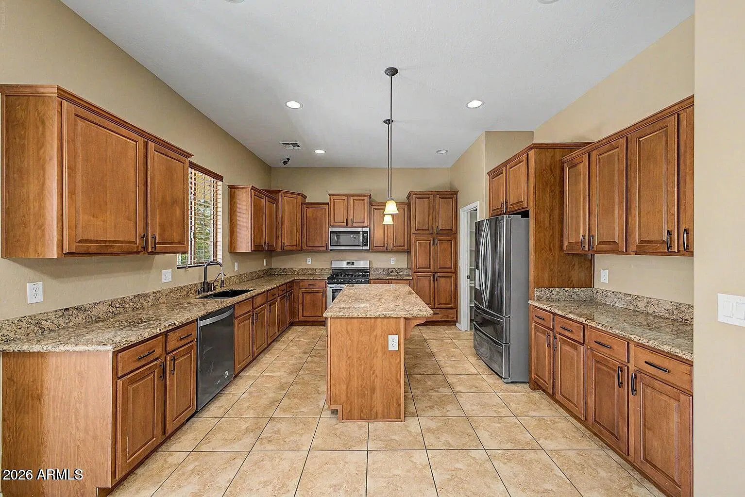 5 bed, 3.5 bath, 2961 sqft, $3,500 — Photo 4