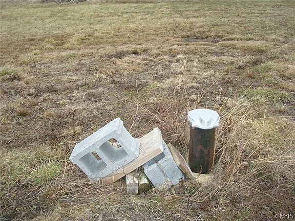 5th image of 16973 May Irwin Rd