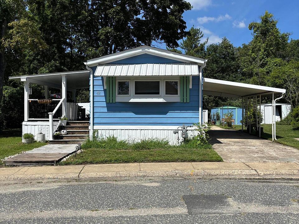 1st image of 42 Douglas Drive