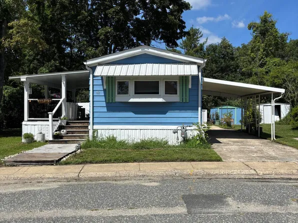 42 Douglas Drive, Jackson, NJ 08527