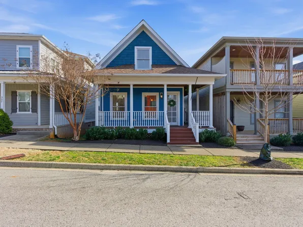 315 Augusta Ave, Pleasant View, TN 37146