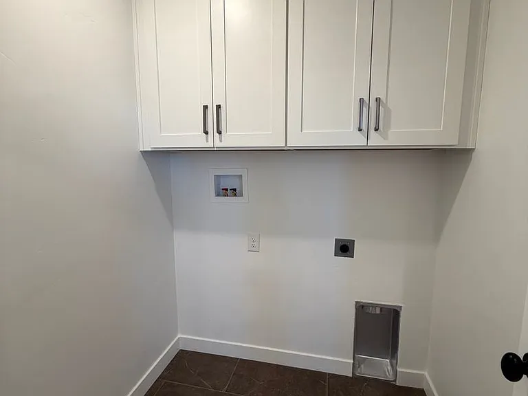909 Bullion St — Photo 37