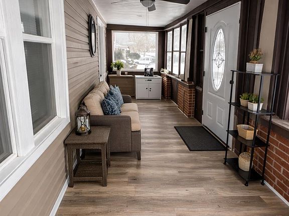 3rd image of 19145 Riopelle St