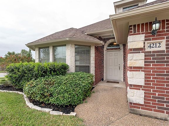 3rd image of 4212 Ludlow Ln