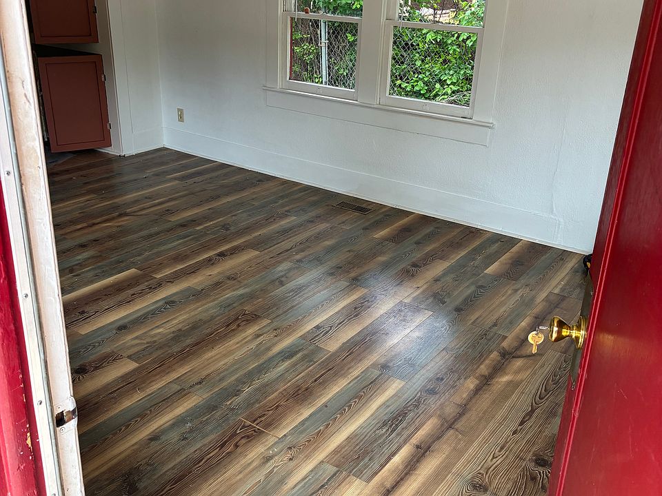 1st image of 154 El Paso Blvd #154