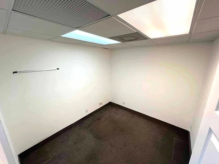 2727 E Oakland Park Blvd #304 — Photo 7