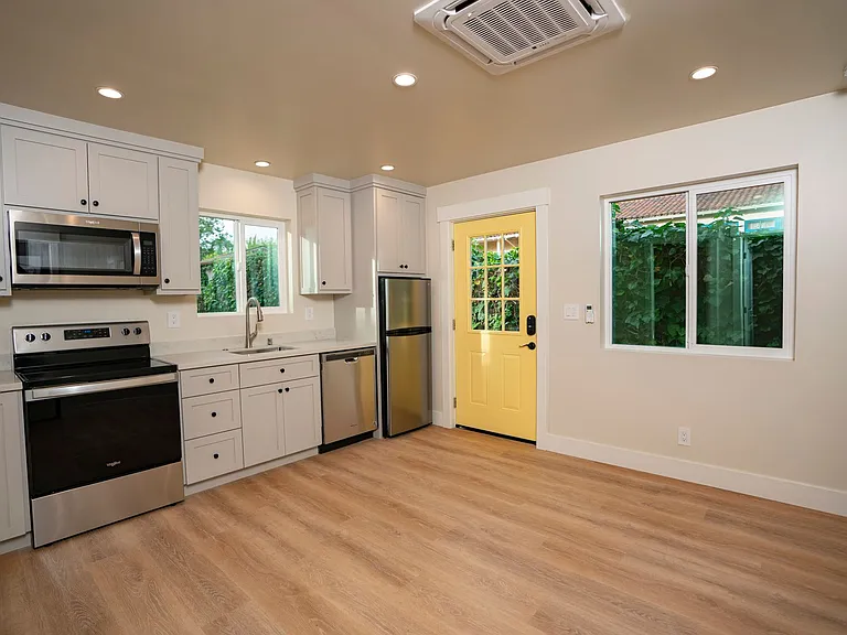 1118 Lincoln Ct #2 — Photo 7