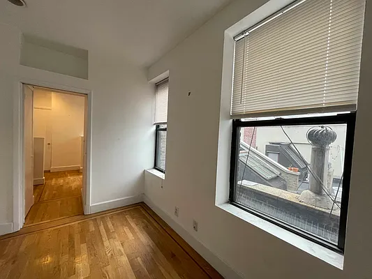 Rented by Douglas Elliman | media 20